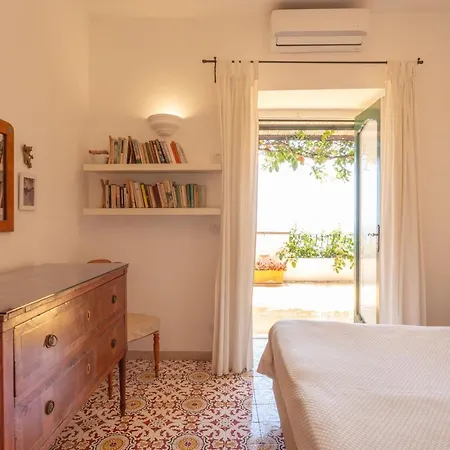 Il Pettirosso In * Positano
