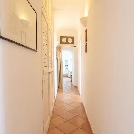 度假居 Il Pettirosso In *