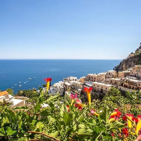 度假居 Il Pettirosso In *